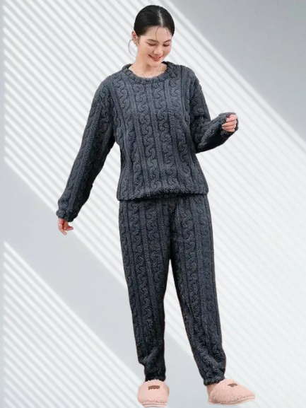 Women’s Cozy Plush Winter Loungewear Set | Soft & Warm 2-Piece Nightwear